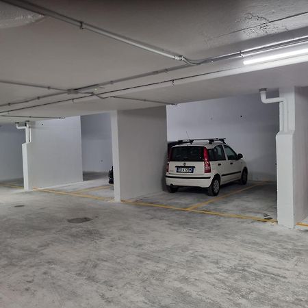 Intero Appartamento Con Giardino E Parcheggio Rome Exterior photo