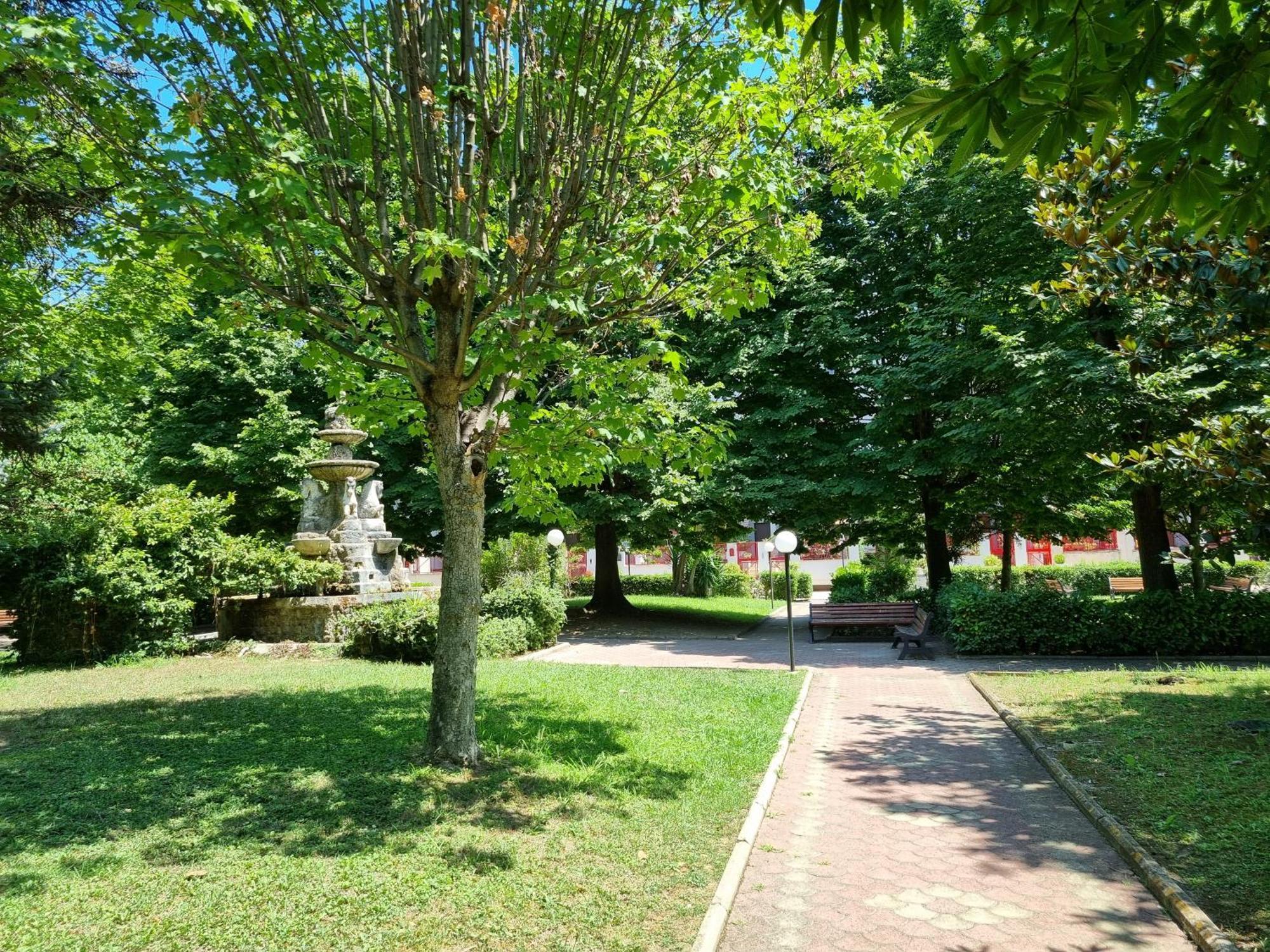 Intero Appartamento Con Giardino E Parcheggio Rome Exterior photo